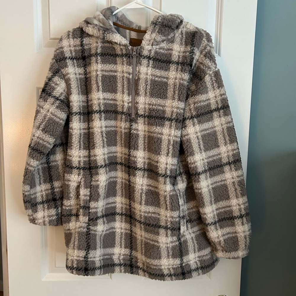 Koolaburra by UGG hooded fleece jacket. Size small.